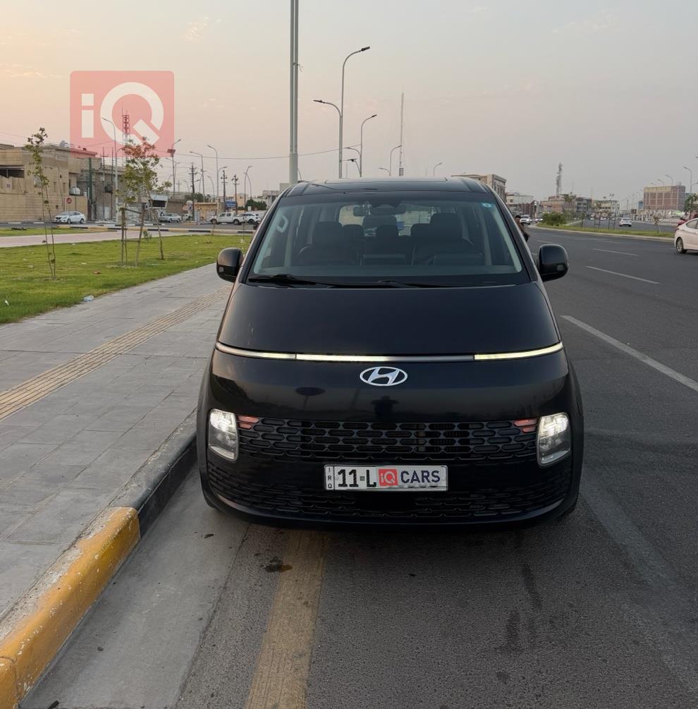 هيونداي ستاريا